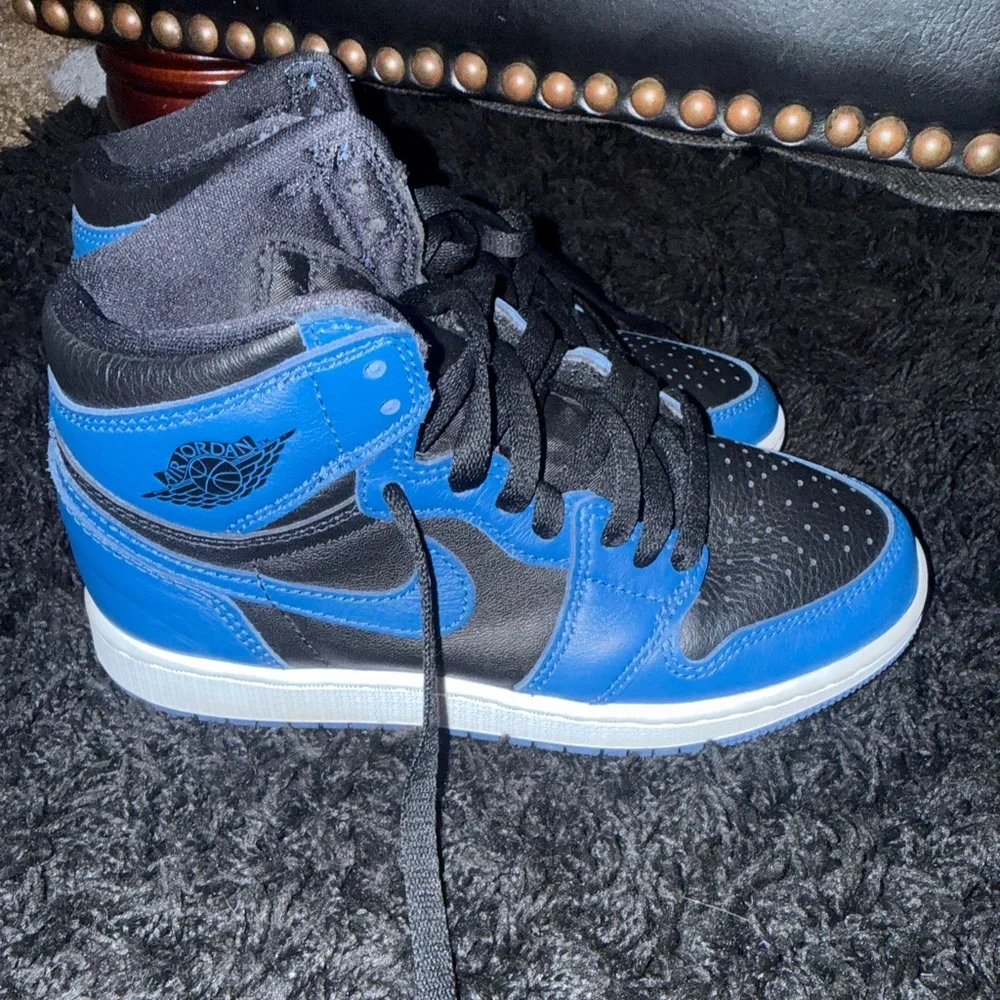 Jordan 1 Retro High OG Dark Marina Blue GS - Picture 4 of 5